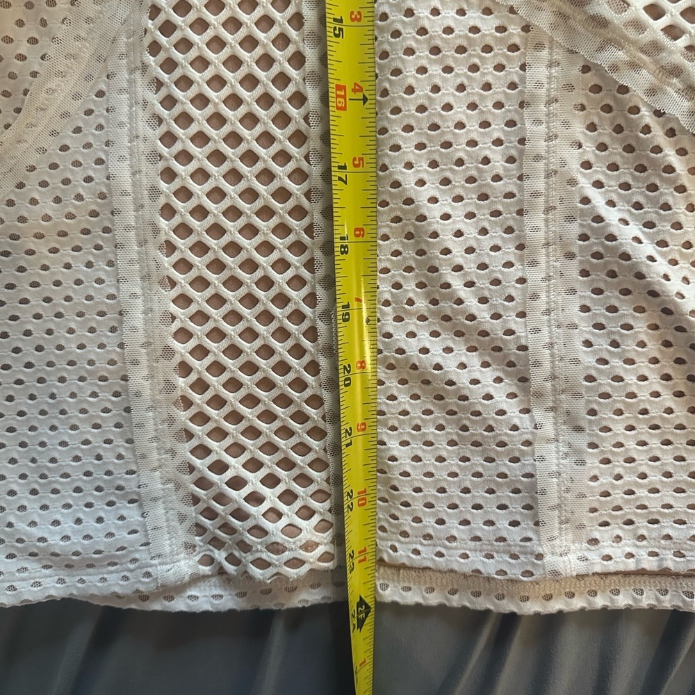 BCBG MAX AZRIA OFF WHITE KATLIN GOMETRIC MESH TANK Size XS - Picture 12 of 12